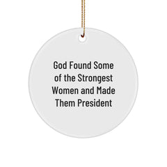 Funny President Gifts from Men to President, Circle Ornament Quotes for Christmas Unique Gifts - Image 1